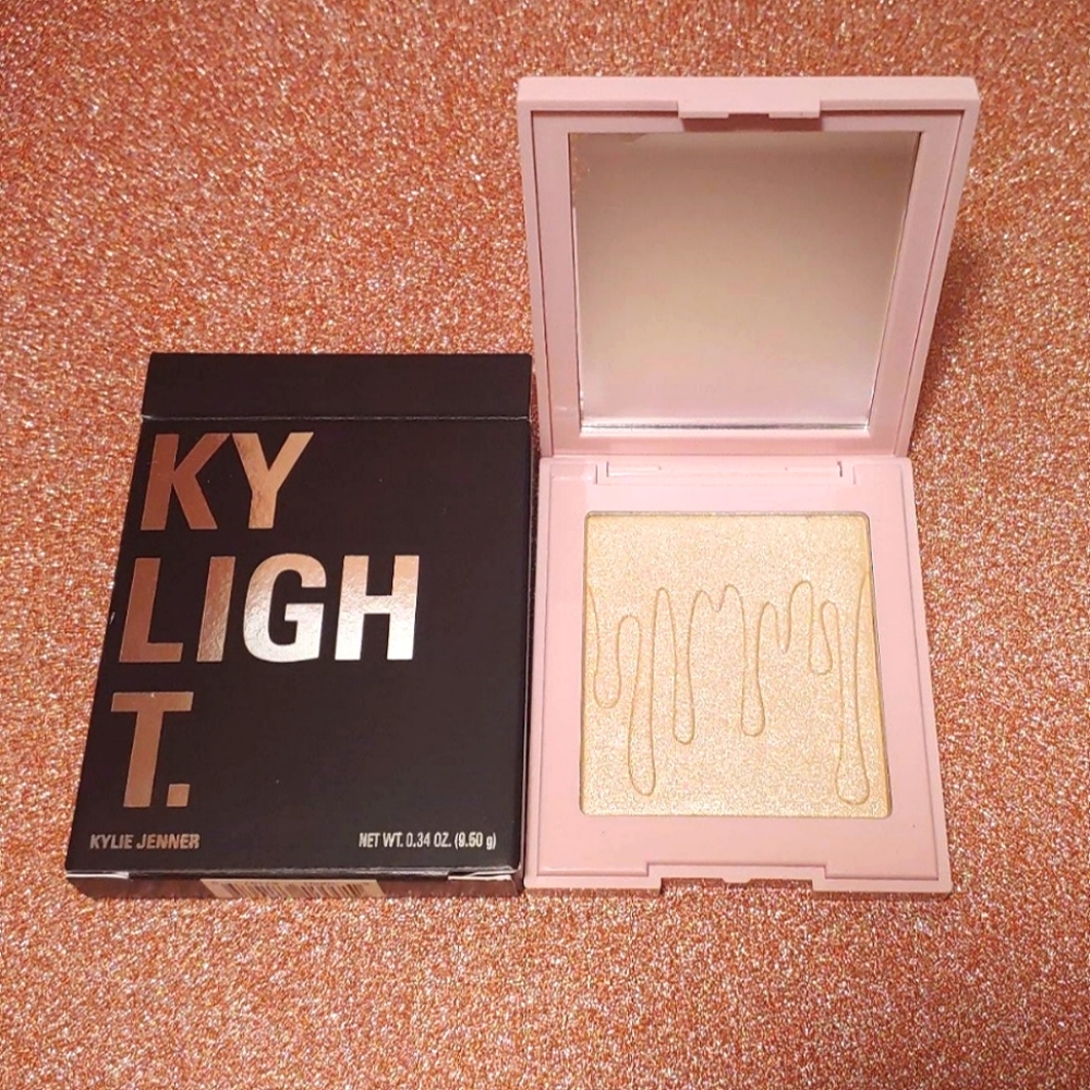 Ice Me Out Kylighter Highlighter Kylight Kylie Cosmetics